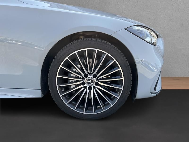 Mercedes-Benz Třídy C C-Třída 220 d 4MATIC kombi AMG - fotka 9 z 18