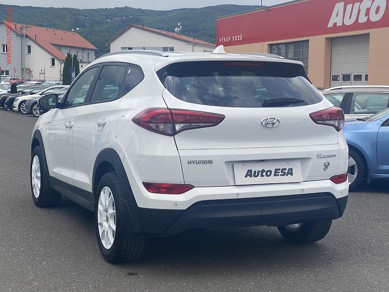 Hyundai Tucson (2016) 1.7 CRDi, ČR, Navi, AC - fotka 6 z 15