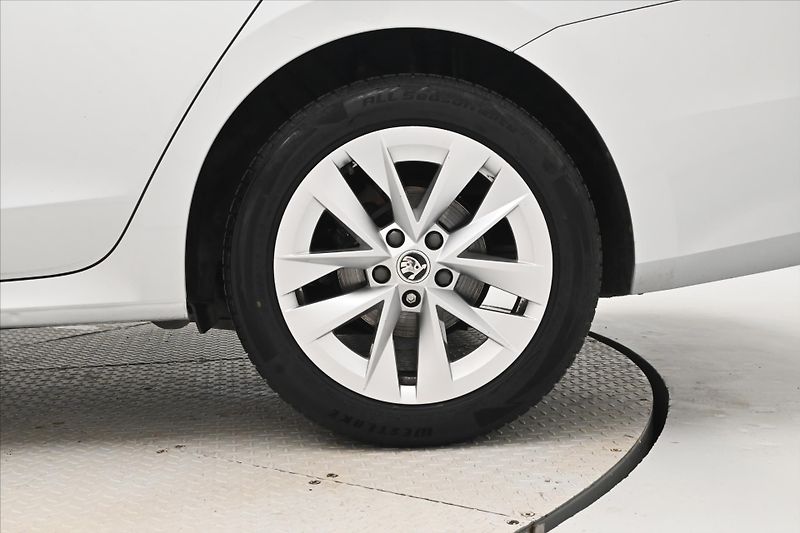 Škoda Octavia 2,0 TDI 110kW DSG Style Záruka - fotka 30 z 30