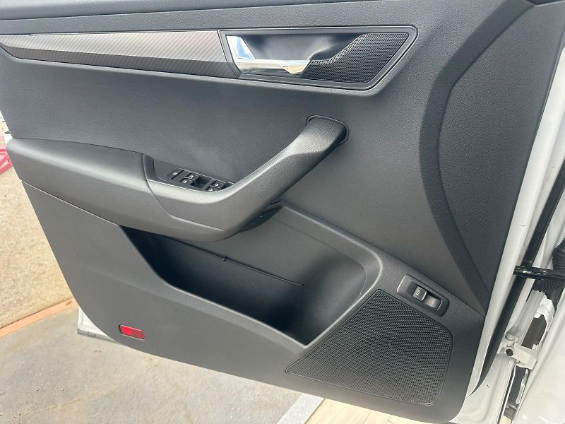 Škoda Karoq (2019) 1.6TDi, 85KW, SPORTLINE - fotka 23 z 30