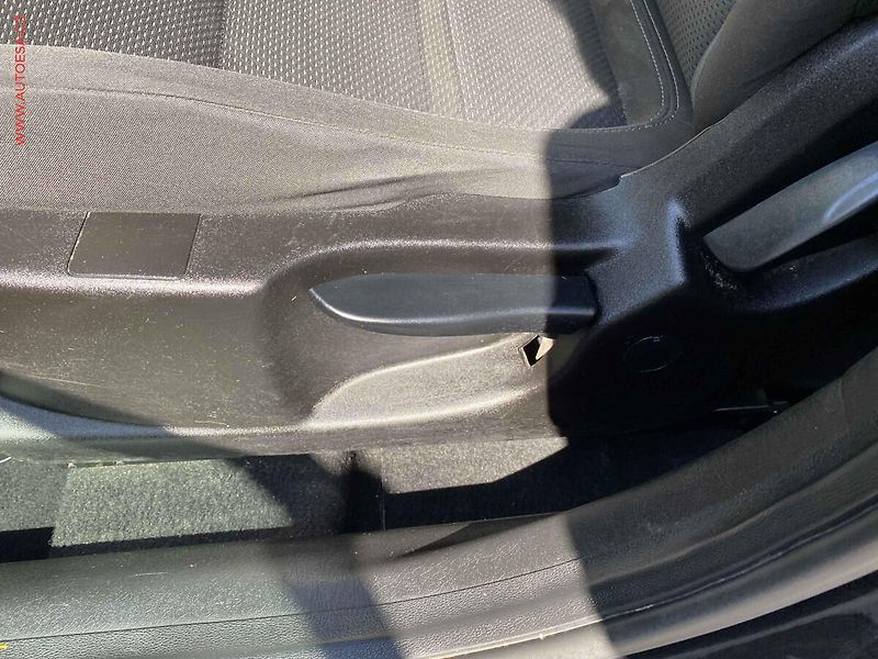 Fiat Tipo (2019) 1.4i, Lounge, navi, kamera - fotka 14 z 16