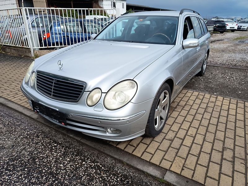 Mercedes-Benz Třídy E (2004) 3.2 165kw - fotka 10 z 40