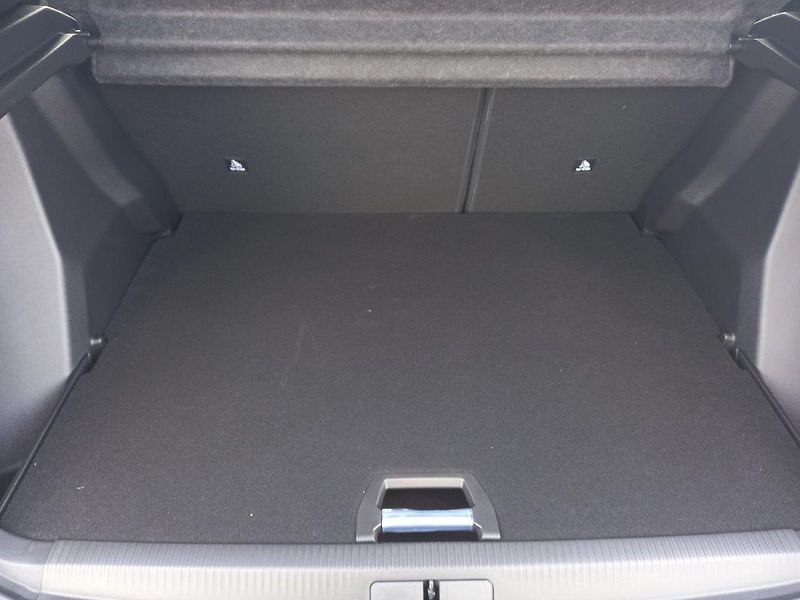 Peugeot 2008 (2026) ALLURE Turbo 100 MAN6    - fotka 14 z 35