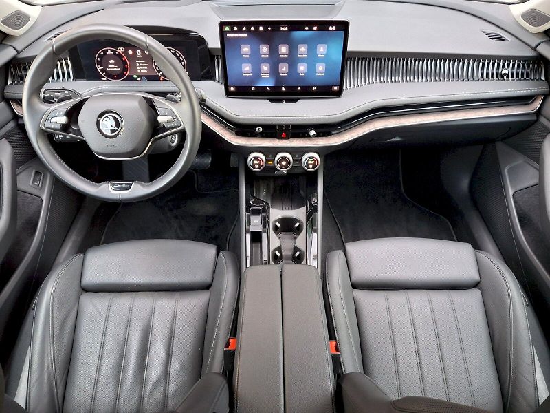 Škoda Superb (2024) Combi L&K DSG 2,0TDi 110kW - fotka 5 z 35