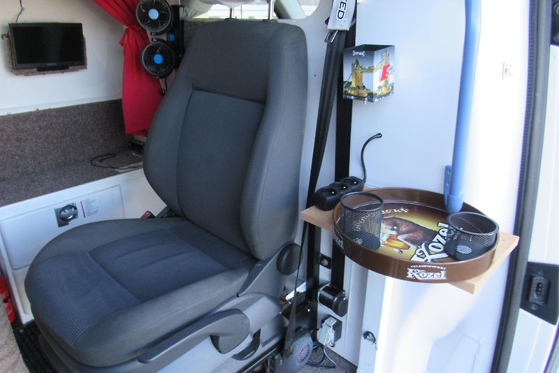 Volkswagen Transporter 2.0 TDi KLIMA TAŽNÉ - fotka 17 z 26