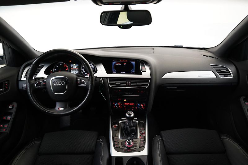 Audi A4 - fotka 5 z 25
