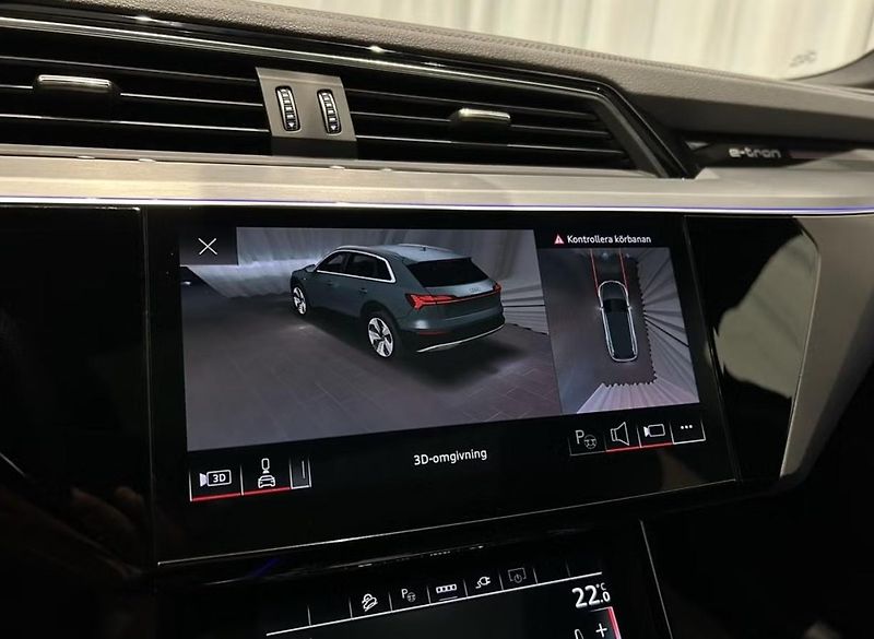 Audi Q8 e-tron 55 Q 360k Pano Tažné 4 zóny - fotka 16 z 19