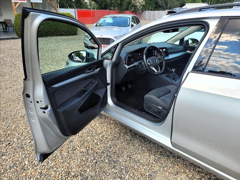 Volkswagen Golf 2,0 TDI,Life,navi,výhřev,klima - fotka 7 z 50