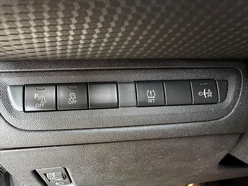 Peugeot 2008 1,2 i 60kW PureTech, ČR,1.maj - fotka 19 z 35