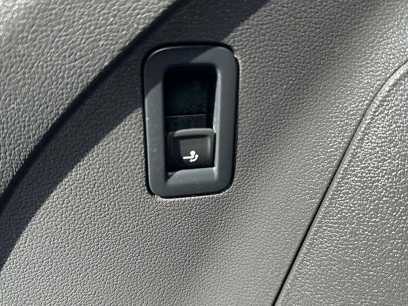 Volkswagen Tiguan ELEGANCE 1,4 TSI PHEV 6DSG 180 - fotka 23 z 23