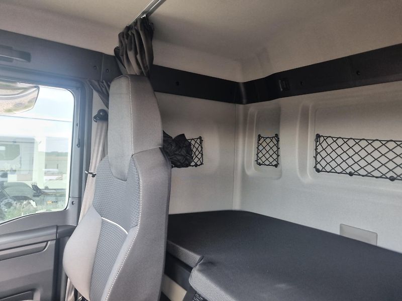 MAN TGM 26.320 VALNÍK S RUKOU HIAB 158 - fotka 8 z 14