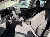 Volkswagen Golf Variant (2026) 1,5 eTSI 7DSG mHEV  People - náhled 12