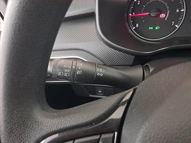 Dacia Jogger (2022) 1.0 TCe, LPG, ČR,1.maj - fotka 16 z 19