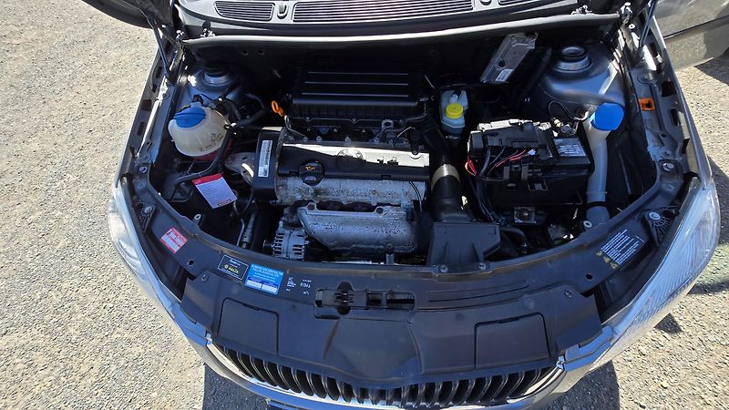 Škoda Roomster 1.4 16V STYLE ZADÁNO - fotka 32 z 37