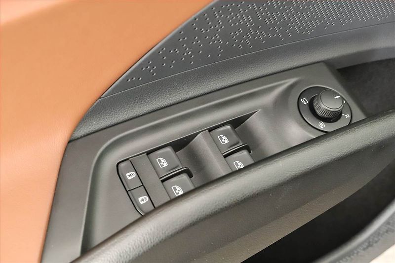 Škoda Enyaq (2021) iV 80 (82 kWh), SoH 92% - fotka 10 z 21