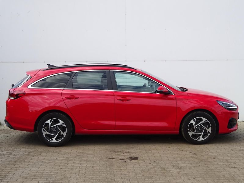 Hyundai i30 1.5 T-GDI 103kW DCT Style - fotka 3 z 21