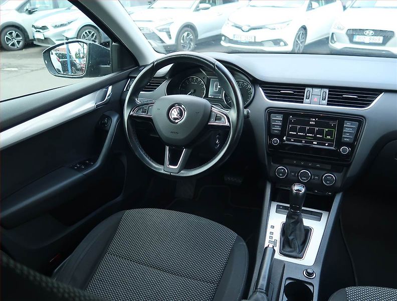 Škoda Octavia (2015) Ambition Plus 1.6 TDI, Automat - fotka 7 z 18