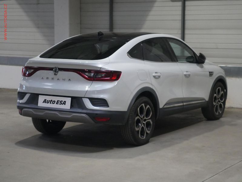 Renault Arkana (2022) 1.3 TCe, ČR, AT, navi, LED - fotka 4 z 21