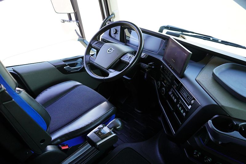 Volvo FH (2022) 500 / XL / EURO 6 / ACC / PEŁN - fotka 13 z 49