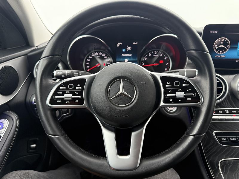 Mercedes-Benz Třídy C (2018) C 300T ser.knížka Webasto - fotka 19 z 28