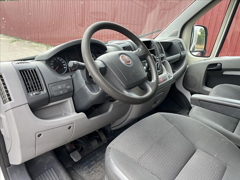 Fiat Ducato 2.2 JTD L1H1 NOVÉ PNEU VSTŘIKY - fotka 9 z 28