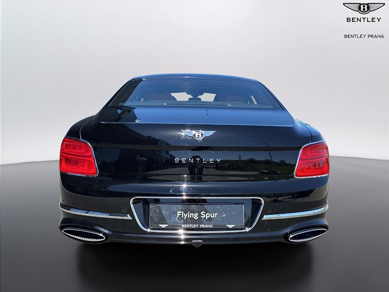 Bentley Flying Spur Azure - fotka 4 z 13