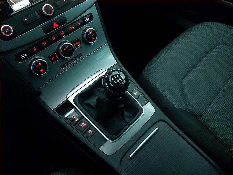 Volkswagen Passat (2014) 1.4 TSI, Navi, Tempomat - fotka 13 z 21