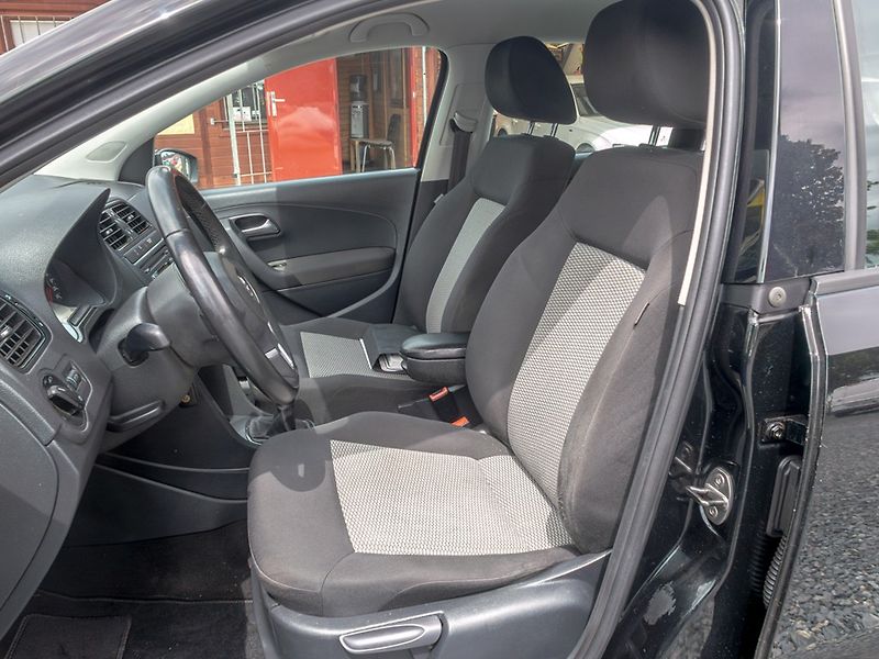 Volkswagen Polo (2009) 1.2HTP KLIMA – ROZVODY - fotka 13 z 40
