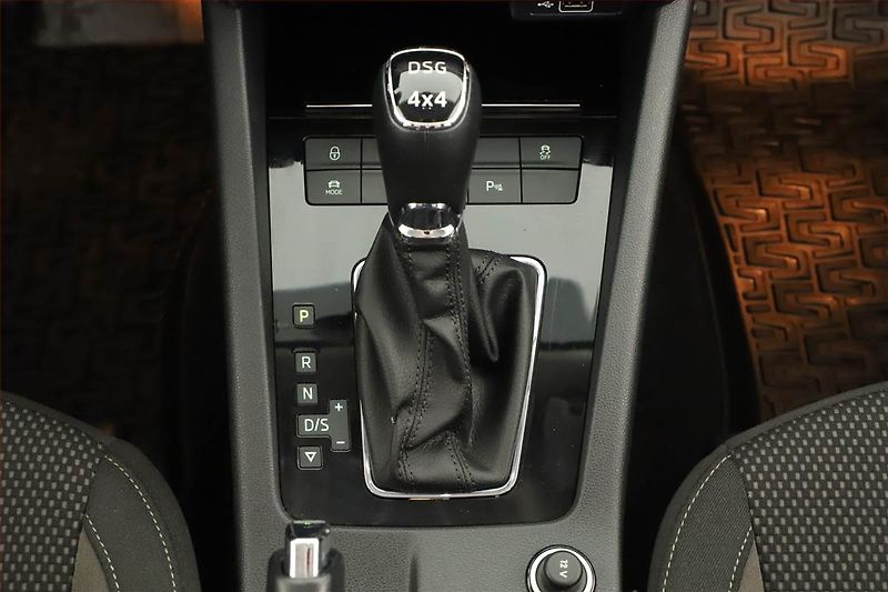 Škoda Octavia (2019) Scout 2.0 TSI - fotka 10 z 26