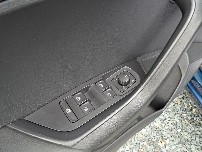 Škoda Karoq 2.0TDI 110kW DSG 4x4 Virtual - fotka 18 z 30