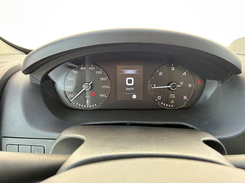 Toyota ProAce L2 H2 2.2 D-4D Life - fotka 16 z 20