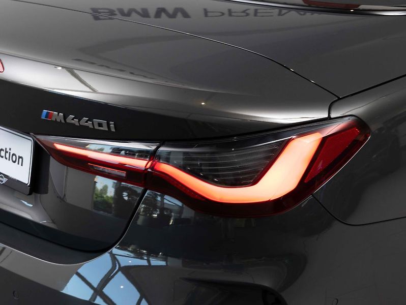 BMW Řada 4 M440i xDrive Convertible - fotka 11 z 24