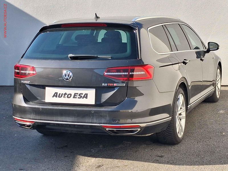Volkswagen Passat (2017) 2.0 TSi 4x4, Highline, DSG - fotka 4 z 17