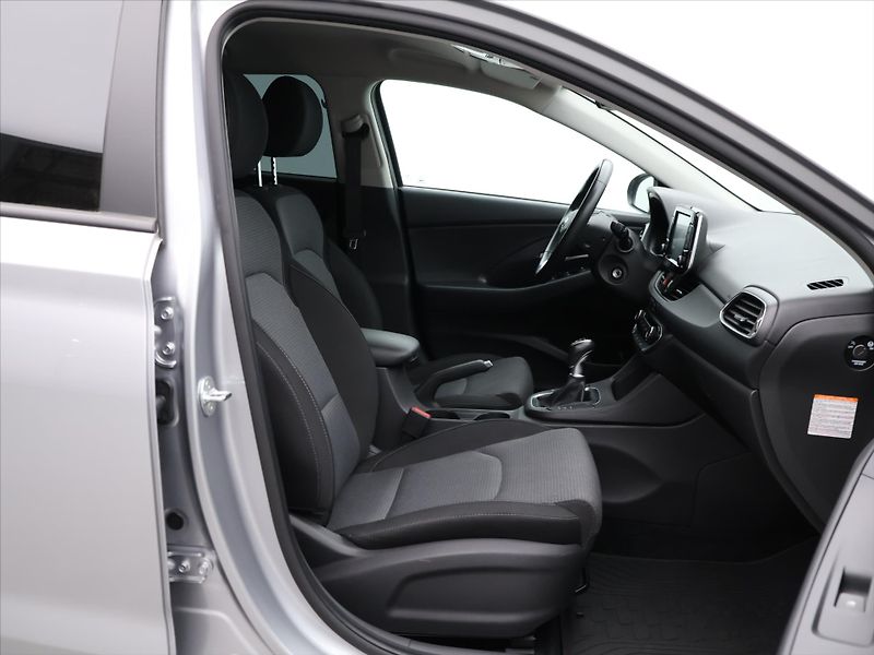 Hyundai i30 1,5 T-GDI Mild Hyb Comfort kom - fotka 11 z 28