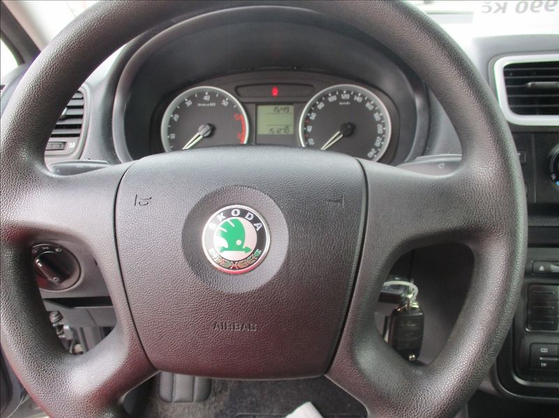Škoda Fabia 1,4 i 16V, klima, ABS, ESP, - fotka 17 z 25