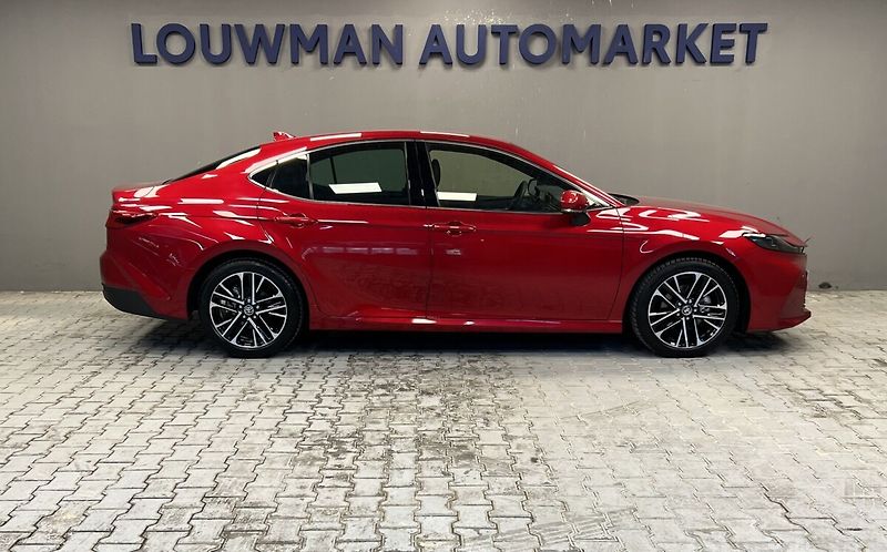 Toyota Camry 2.5 Hybrid AT EXECUTIVE - fotka 18 z 18