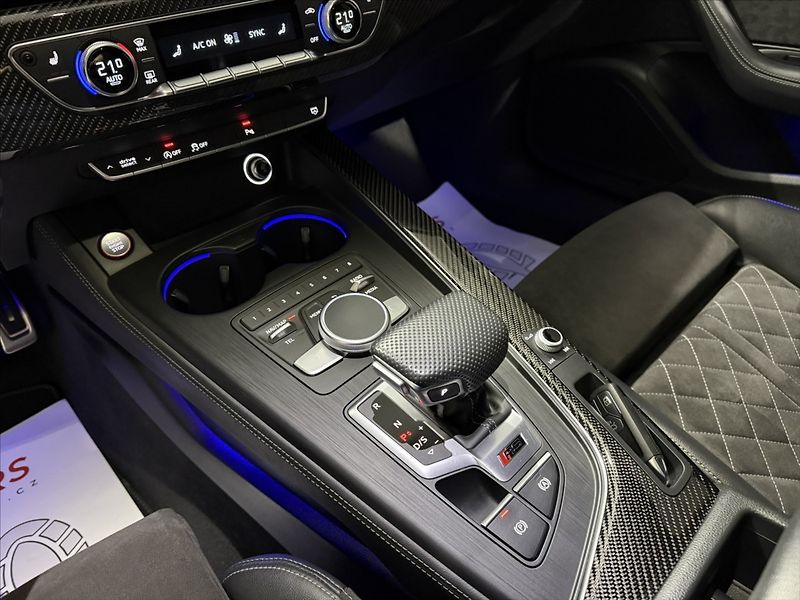 Audi RS 4 2,9   TFSI 450HP QUATTRO ALCA - fotka 22 z 45