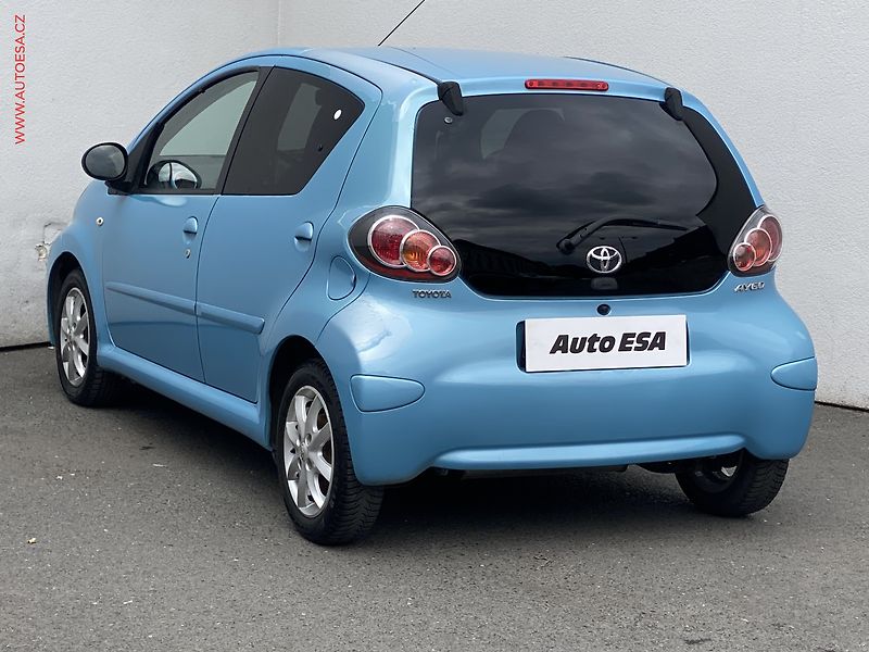 Toyota Aygo (2014) 1.0i, ČR, AC - fotka 6 z 14