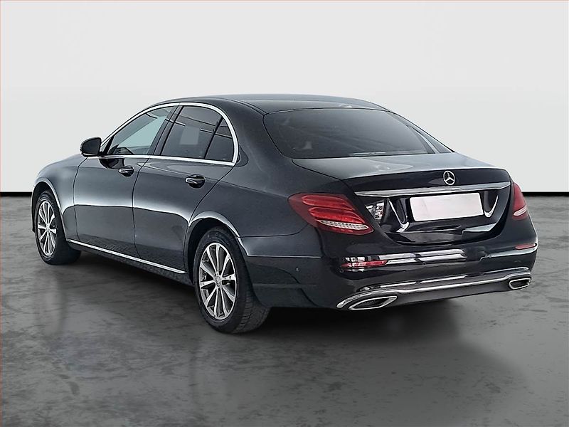 Mercedes-Benz Třídy E (2016) E 220 d, Automat, Navi - fotka 4 z 23