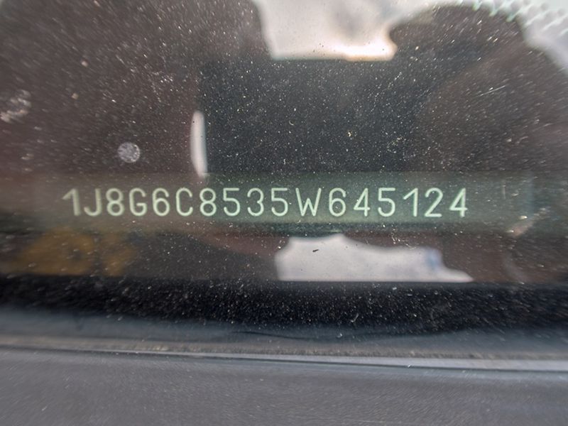 Jeep Cherokee (2002) 2.8CRD 120KW – SPORT STAR - fotka 38 z 39