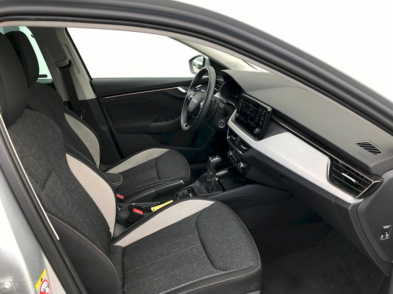 Škoda Scala (2025) SELEC TSI 110/1.5 A7F - fotka 14 z 25