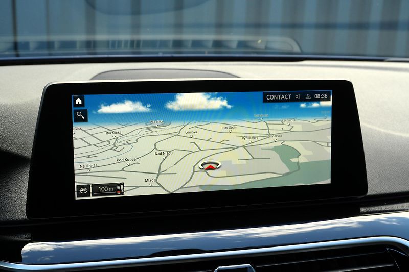 BMW Řada 5 530d xDrive, Kamera, ČR, Hi-Fi - fotka 24 z 40