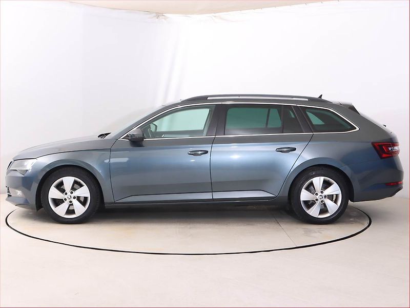 Škoda Superb (2016) 2.0 TDI, Automat, Serv.kniha - fotka 3 z 23