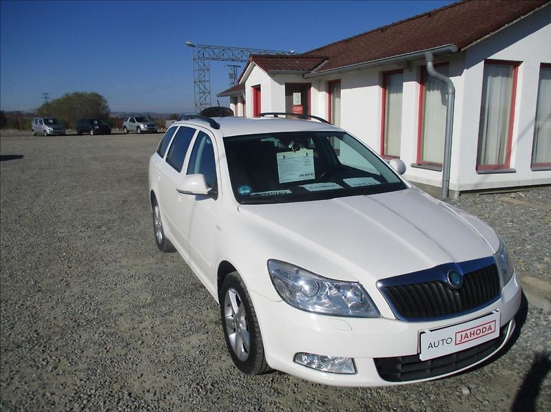 Škoda Octavia 1,4 TSi, Navi,aut.klima,servis - fotografie inzerátu