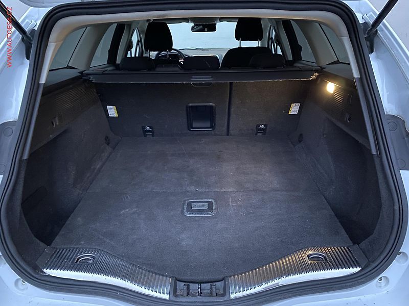 Ford Mondeo (2019) 2.0TDCi, AT, navi, xenon - fotka 7 z 17