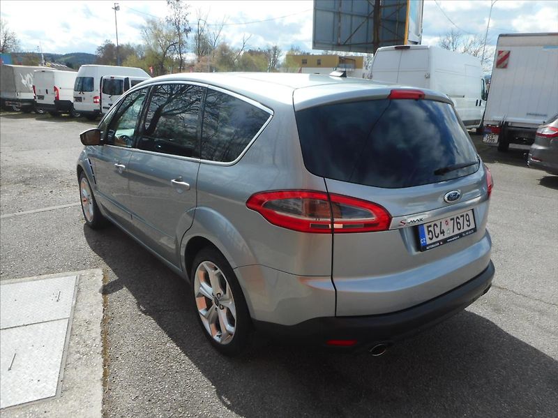 Ford S-MAX 2,2 TDCi Titanium - fotka 7 z 26