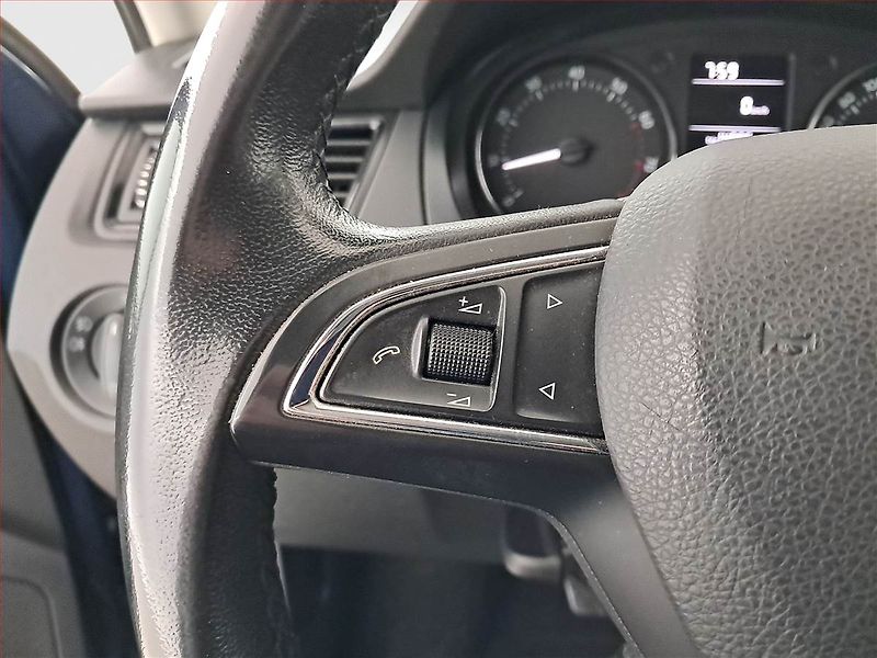 Škoda Rapid (2013) Ambition 1.2 TSI, Serv.kniha - fotka 17 z 17