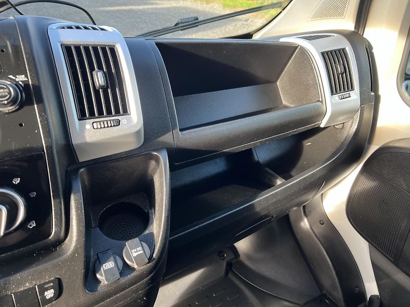 Fiat Ducato 2.3,118kw,8p,čelo,klima,temp. - fotka 34 z 42
