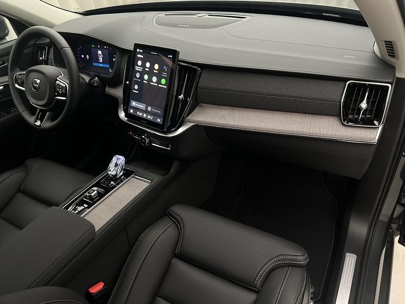 Volvo XC90 (2026) T8 AWD PLUS BRIGHT - fotka 21 z 50