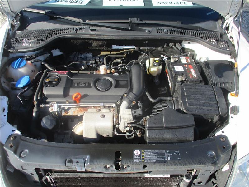 Škoda Octavia 1,4 TSi, Navi,aut.klima,servis - fotka 29 z 45